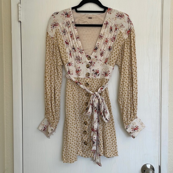 Free People Dresses & Skirts - Free People Mini multi pattern button up dress w balloon sleeves tie waist